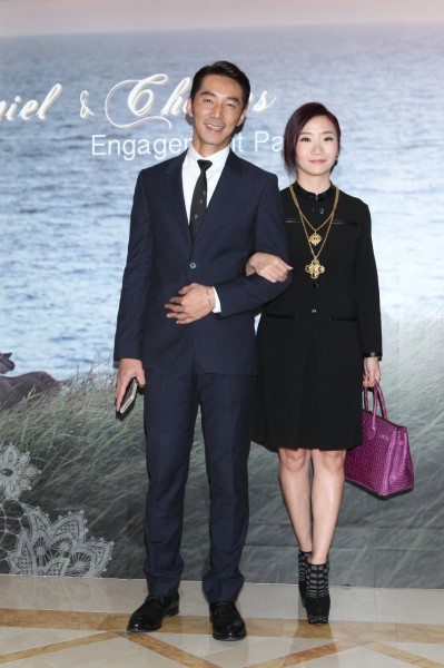 李李仁、陶晶瑩出席林依晨與林于超文定婚宴。陶子表示她小孩得知「又青姐」要結婚,卻不是嫁給「李大仁」,感到很不解,讓她覺得小孩入戲實在太深了。(記者王文麟攝) 李李仁、陶晶瑩出席林依晨與林于超文定婚宴。陶子表示她小孩得知「又青姐」要結婚,卻不是嫁給「李大仁」,感到很不解,讓她覺得小孩入戲實在太深了。(記者王文麟攝)