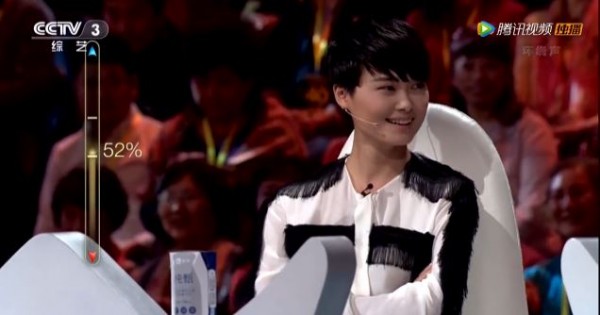 李宇春從選秀選手升格,當起導師。(圖擷取自騰訊娛樂) 李宇春從選秀選手升格,當起導師。(圖擷取自騰訊娛樂)