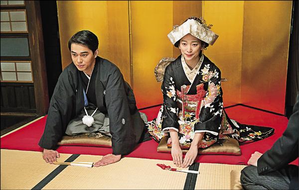 杏(右)與東出昌大在日劇「多謝款待」中結為夫婦,戲外同樣也有好結局。(資料照,緯來日本台提供) 杏(右)與東出昌大在日劇「多謝款待」中結為夫婦,戲外同樣也有好結局。(資料照,緯來日本台提供)