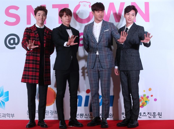 SUPER JUNIOR出席MTOWN Coex Artium開幕儀式。 (歐新社) SUPER JUNIOR出席MTOWN Coex Artium開幕儀式。 (歐新社)