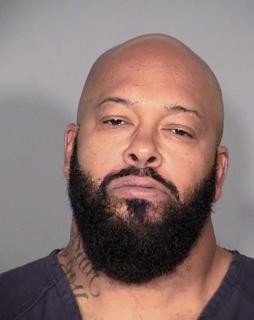 美國饒舌歌手Suge Knight涉嫌駕車輾死人後逃逸。(路透社) 美國饒舌歌手Suge Knight涉嫌駕車輾死人後逃逸。(路透社)