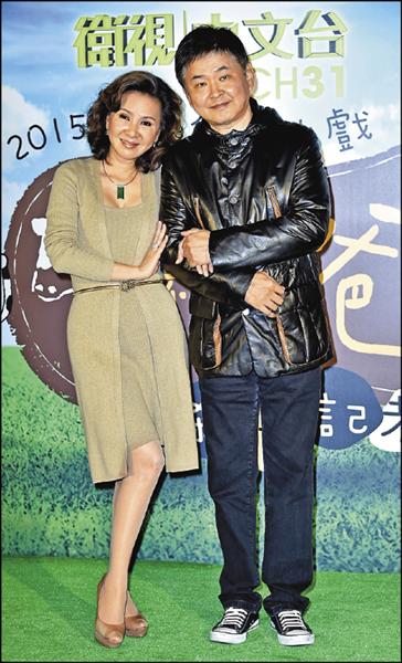 林美照(左)和賀一航出席《長不大的爸爸》殺青酒,林美照自爆曾遭詐騙。(記者陳奕全攝) 林美照(左)和賀一航出席《長不大的爸爸》殺青酒,林美照自爆曾遭詐騙。(記者陳奕全攝)