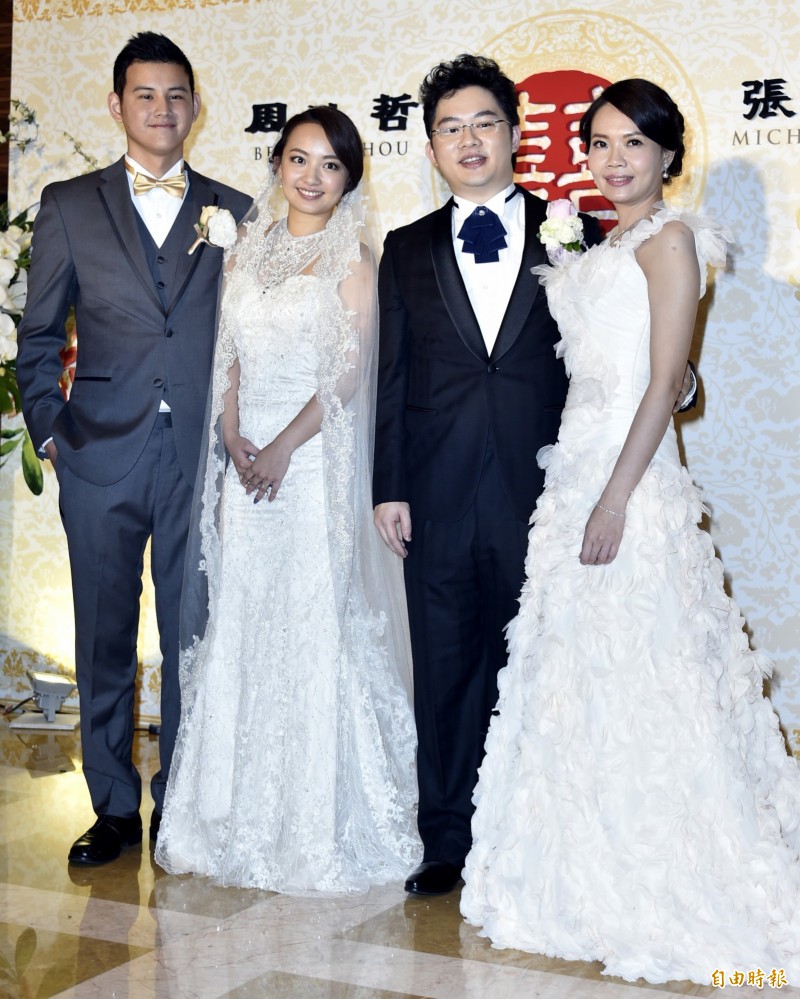 張家寧婚宴感人 周曉涵泛淚 - 自由娛樂