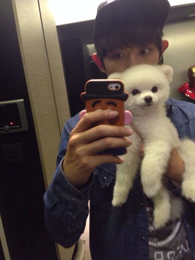 狗比人紅 敖弟幫敖犬按摩萌到爆表 自由娛樂