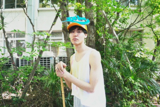 風田戴著帽子俏皮嘟嘴,賣萌的模樣現在比較少見。(取自網路)