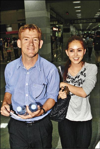昆凌與周董結婚不久,又懷了「小周董」,最近卻傳出父母正在打離婚官司。(杰威爾提供、本報資料照) 昆凌與周董結婚不久,又懷了「小周董」,最近卻傳出父母正在打離婚官司。(杰威爾提供、本報資料照)
