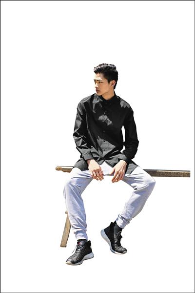 CLOT X Waraire Boswell系列採用全新觸感的襯衫布料，並顧及對細節的要求。