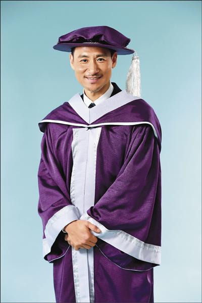 張學友獲頒香港演藝學院榮譽院士,今年在金曲獎封王的呼聲也很高。(環球提供) 張學友獲頒香港演藝學院榮譽院士,今年在金曲獎封王的呼聲也很高。(環球提供)