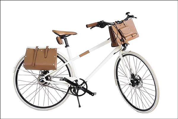 麗晶精品Le Flâneur d’Hermès休閒自行車425,500元。（配件另計）