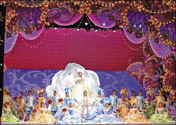 藝術文化 寶塚華麗來台唱台語誠意滿點 自由娛樂