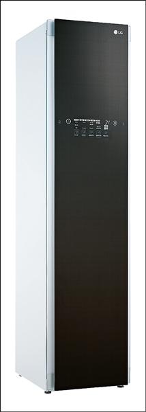 LG新代智慧電子衣櫥Styler，可自動熨平衣物，明年上市。（圖片提供／ＬＧ）