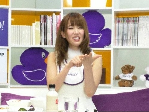 波多野結衣最想認識的台灣明星是本尊林志玲。（翻攝自Yahoo LIVE）