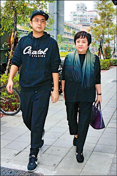 甄珍(右)與劉子千。(圖:記者曾德蓉) 甄珍(右)與劉子千。(圖:記者曾德蓉)