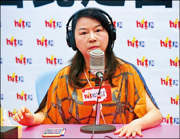 周玉蔻網路怒嗆:「回台灣還要哀求狼哥保護?某人真是小孬孬。(歡迎對號入座)」。(資料照) 周玉蔻網路怒嗆:「回台灣還要哀求狼哥保護?某人真是小孬孬。(歡迎對號入座)」。(資料照)