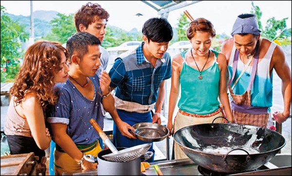 馮凱神廚新挑戰 用家常味道親情 - 自由娛樂