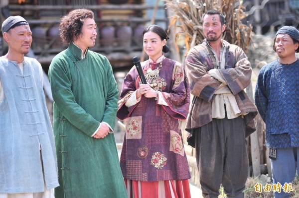 舒淇「扮醜」也太美!(記者蔡宗憲攝) 舒淇「扮醜」也太美!(記者蔡宗憲攝)