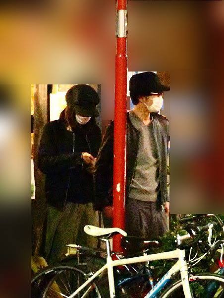 吉田羊被拍攝到與中島裕翔一起全副武裝地出門約會的照片。（翻攝自網路）