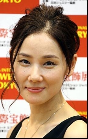 吃小歲男被罵42歲女星認一見鮮肉 Xx噴發 自由娛樂