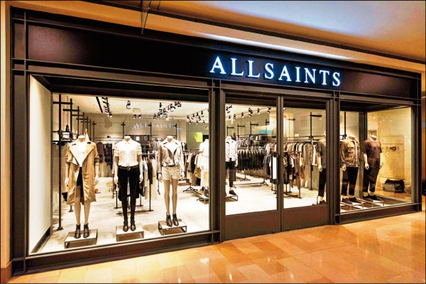 AllSaints進駐台北101購物中心，一貫的工業風裝潢展述獨一無二的時尚態度。