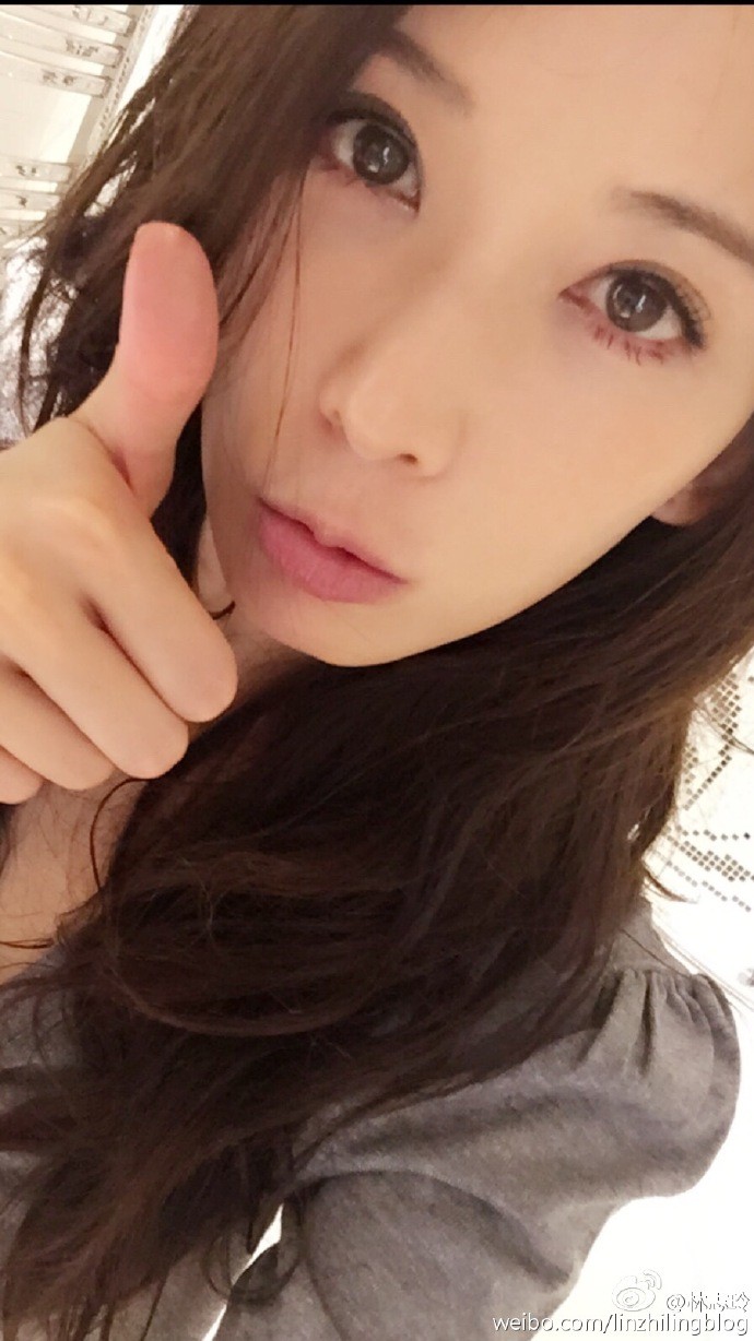 林志玲剛好今天在上海也有活動，是否會對陳冠希方面的說詞作出回應，讓人相當好奇。（翻攝自林志玲微博）