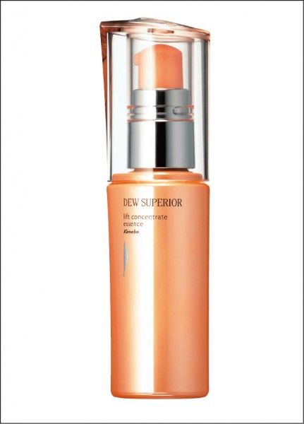 佳麗寶DEW SUPERIOR精純提拉美容晶30ml／3,700元。