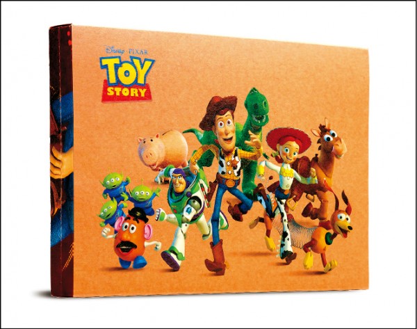 外盒包裝深具設計巧思，值得收藏。