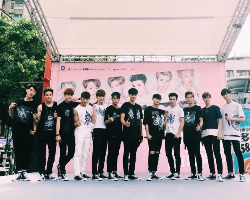 「SpeXial」原是12人大型團體。（翻攝自「Spexial」臉書）