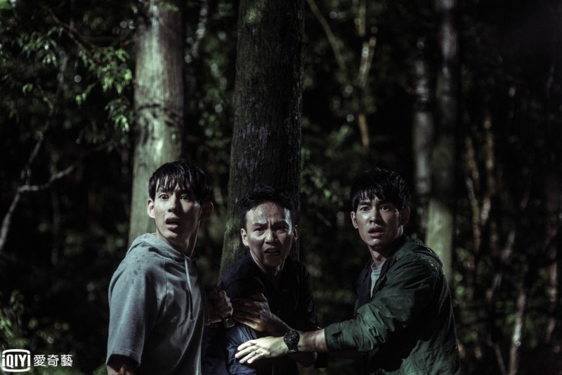 星座專家鄭嘉琳分析，射手座的男女因生性大膽，都喜歡驚悚的戲劇類型，代表戲劇《天黑請閉眼》。（愛奇藝台灣站提供）