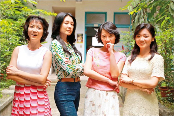 《外鄉女》角色各有原型，左起為徐麗雯、曾珮瑜、方宥心、傅小芸。（青睞影視提供）