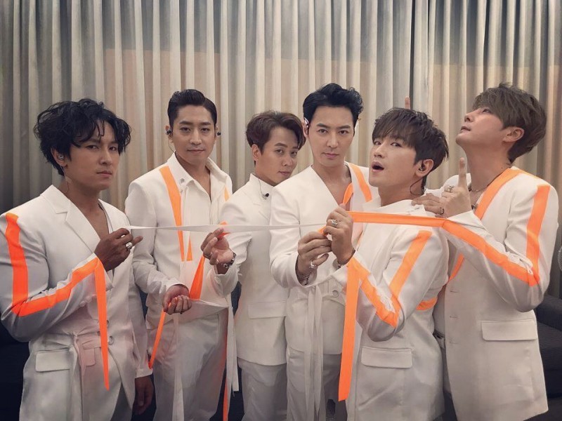 出道19年的神話，在月中才剛順利舉辦完「2017 SHINHWA SUMMER LIVE MOVE」演唱會。（翻攝自李玟雨Instagram）