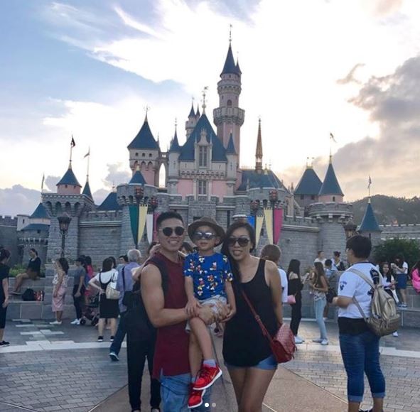 歐陽靖與他的太太Carol於２００４年在紐約順產誕下兒子歐陽健。（翻攝自IG：iammcjin）