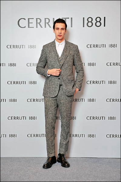 Cerruti 1881 西裝 clearance ptt