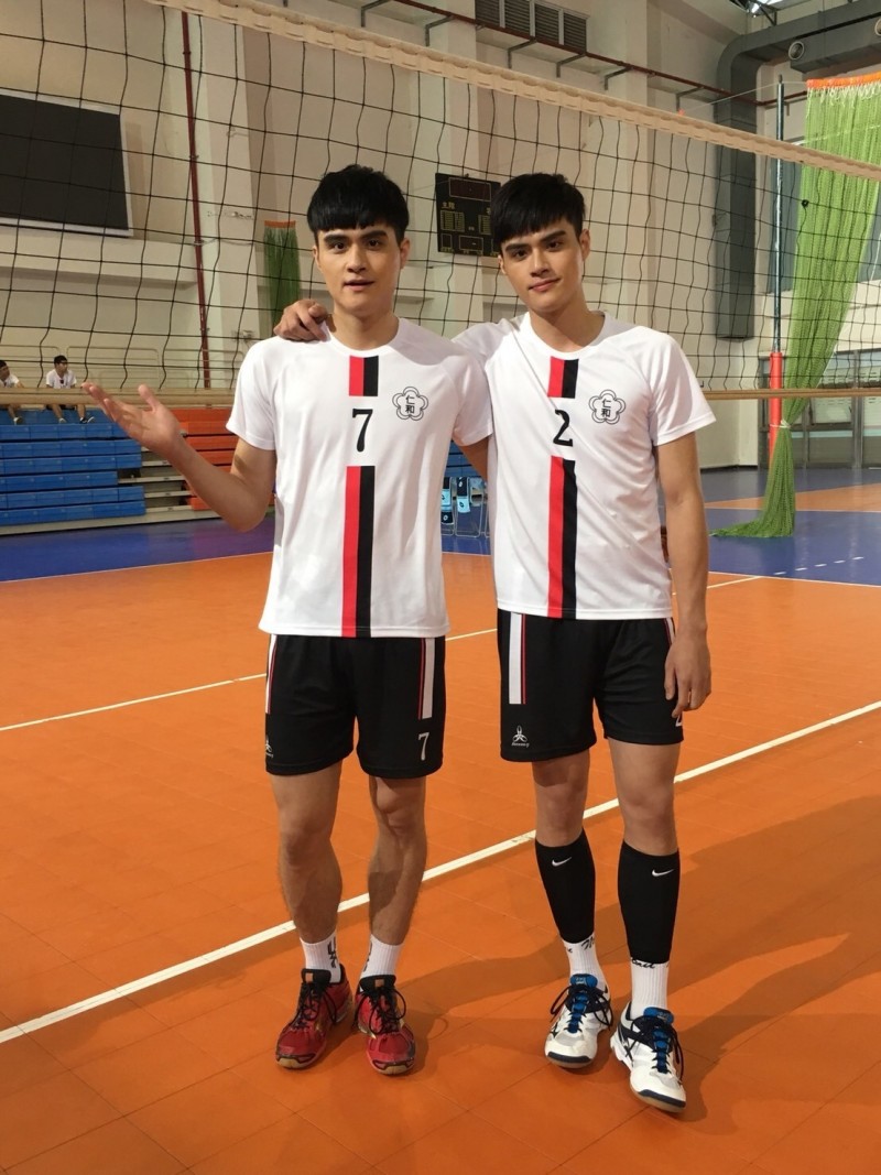 雙胞胎男排國手劉鴻敏、劉鴻杰。（CHOCO TV提供）