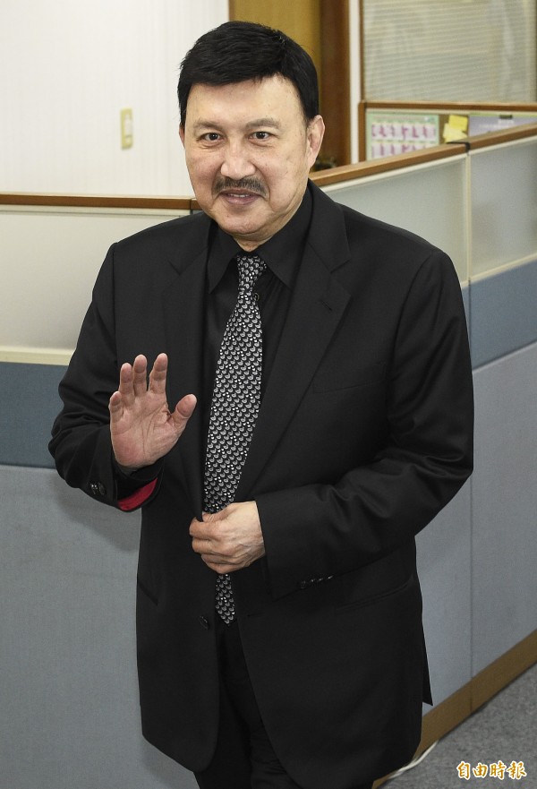余天日前針對李婉鈺酒醉疑雲事件發表看法,他認為李婉鈺當天應該有喝酒。(資料照,記者陳志曲攝) 余天日前針對李婉鈺酒醉疑雲事件發表看法,他認為李婉鈺當天應該有喝酒。(資料照,記者陳志曲攝)