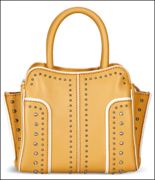 Tod’s將於台北101購物中心一樓開設「Sella Pop Up」期間限定店。圖為台北101獨家限定鉚釘裝飾Tod’s Sella Bag，66,700元。