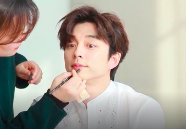 孔劉化妝睜大眼睛的模樣相當可愛。（Managemnet Soop提供）