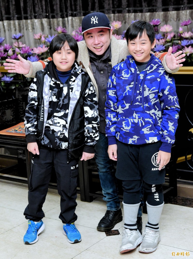 影音 小小彬消失4年不再圓滾了 變國中生長這樣 自由娛樂