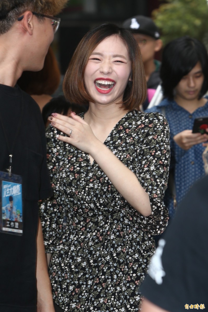 聖結石西門町簽唱會，聖結石老婆Dodo。（記者陳逸寬攝）