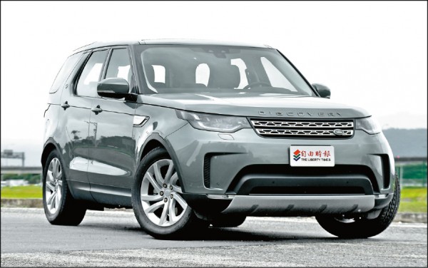 Land Rover第5代Discovery是以跟Range Rover相同的D7u平台打造，維持全尺寸7人座大車格，紮紮實實的off road能耐更是本車一脈相傳的賣點。