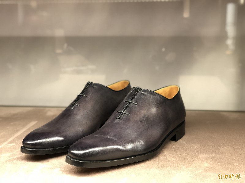Berluti「0 Cut」鞋款，每個月只生產15雙。每雙要價108,000元。（記者方惠宗攝）