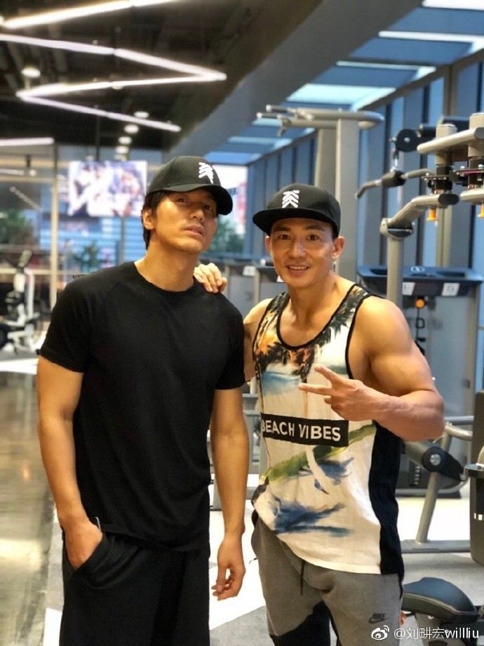 言承旭（左）與劉畊宏交情甚好。（翻攝自微博）