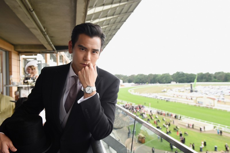 彭于晏在英國皇家馬術賽自我介紹表示自己來自China。（浪琴表提供）