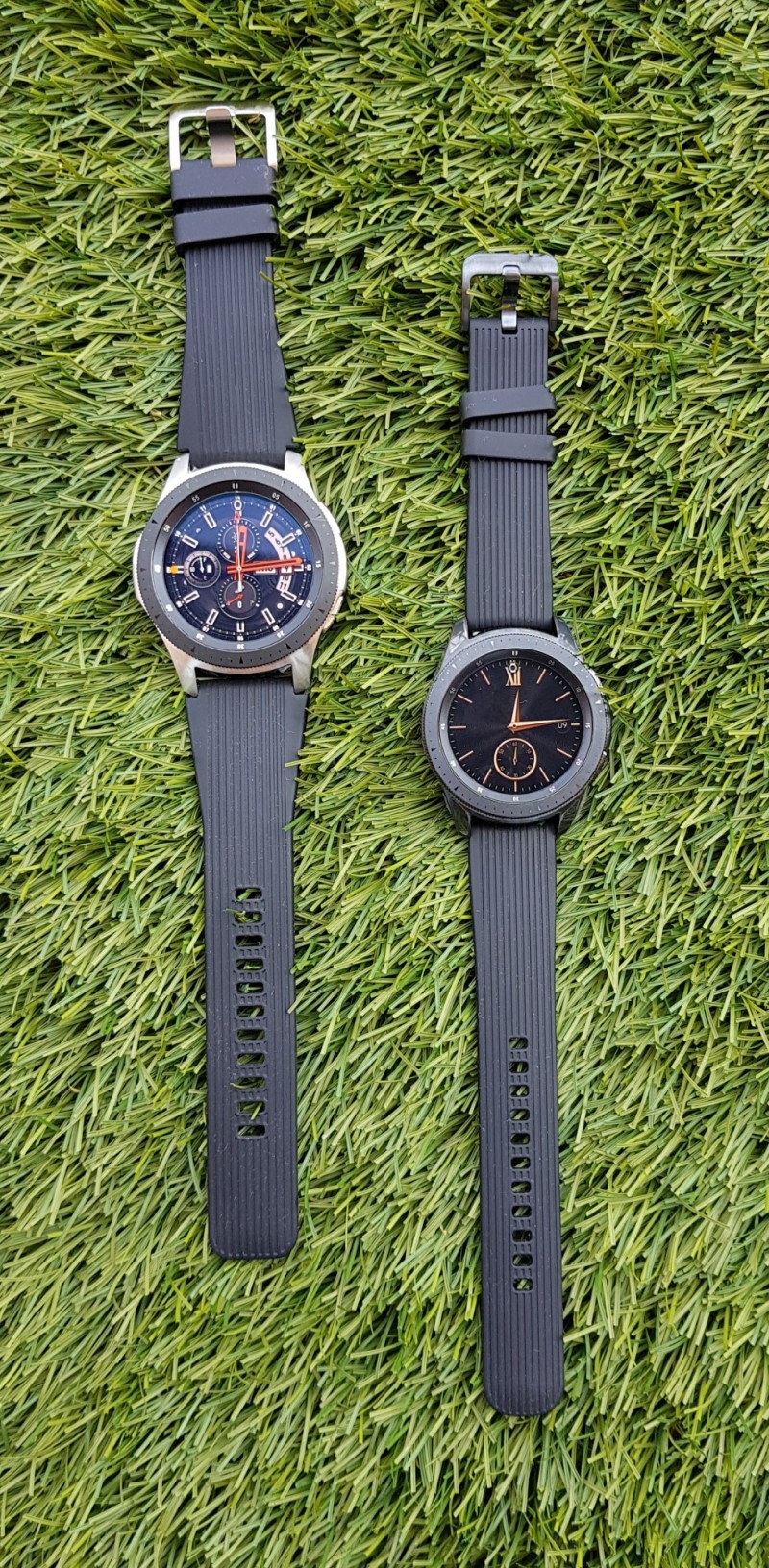 三星Galaxy Watch共46mm、42mm二種錶帶尺寸。（記者吳佩樺攝）