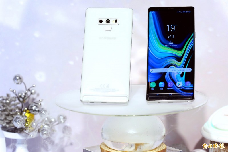三星Note 9白色限定版，12月在台開賣。（記者吳佩樺攝）