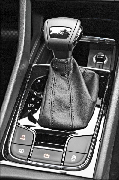 Karoq採用7速DSG雙離合器自手排系統，動力傳輸滑順而有效率，消費者對其妥善率其實無須過份擔心。