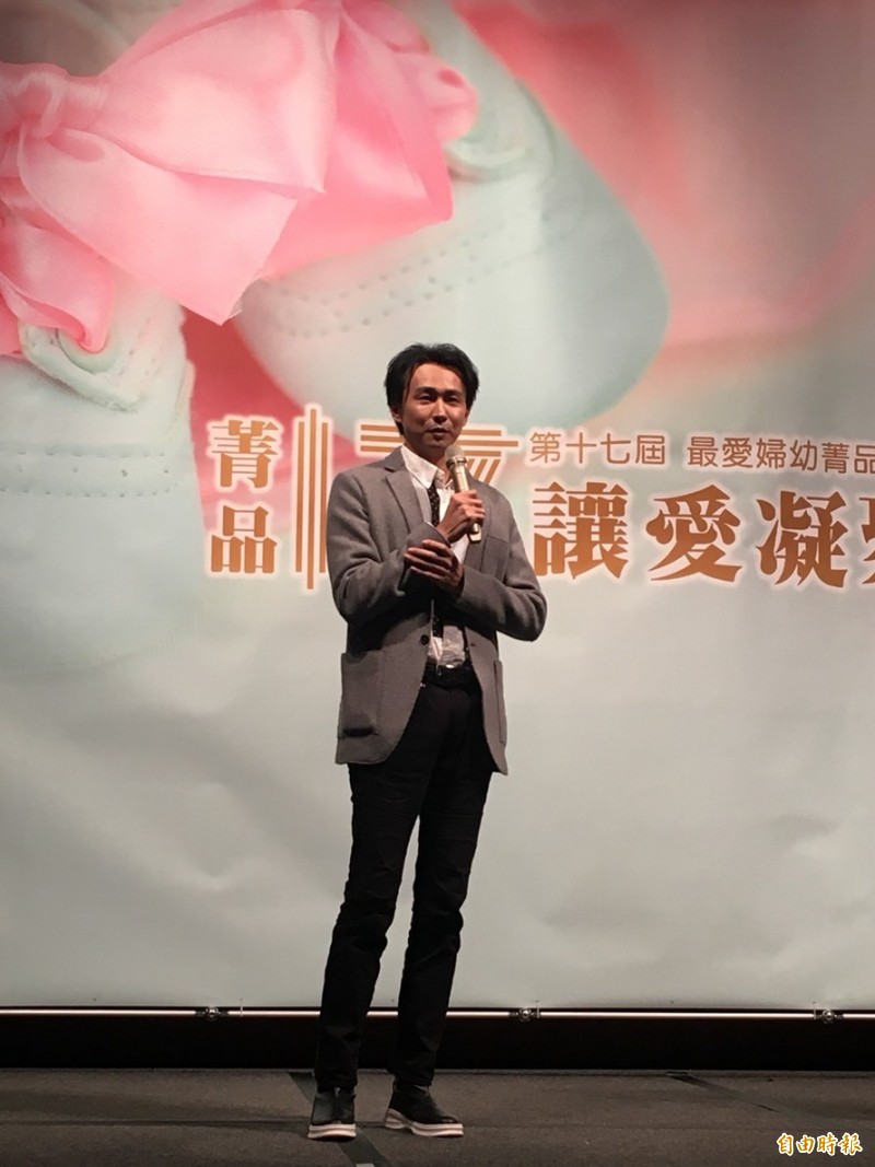 狄志杰分享初為人父的喜悅。（記者洪素津攝）