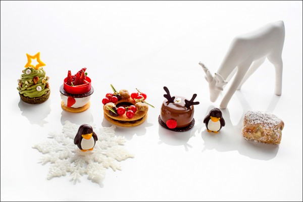 台北君悅酒店─茶苑聖誕下午茶 ，下午茶每套（雙人份）1,680元+10%。