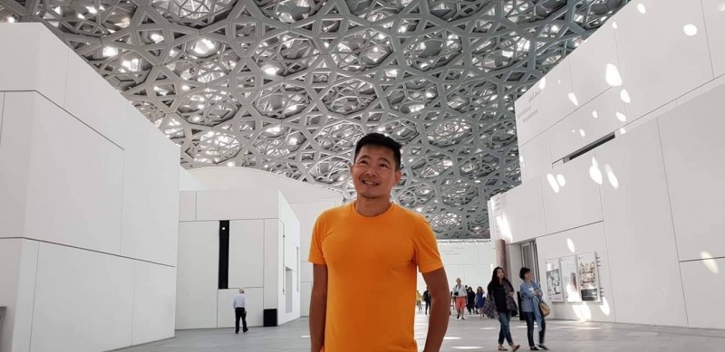 蘇逸洪旅途中，親眼目睹透漏天光的阿拉伯圓頂之美。（蘇逸洪提供）