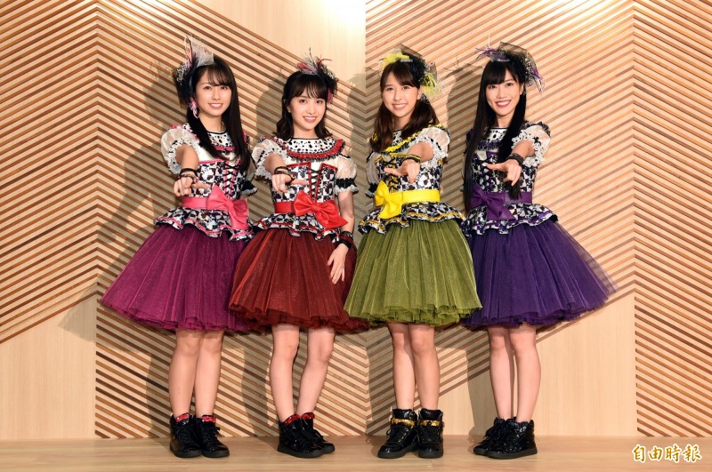「桃色幸運草Z」自認不是偶像，右起高城蕾妮、玉井詩織、百田夏菜子、佐佐木彩夏。（記者趙世勳攝）
