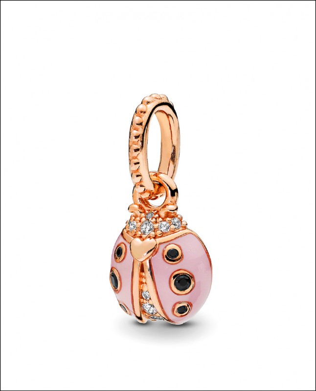 Pandora Rose粉色瓢蟲鋯石琺瑯吊飾，2,480元。